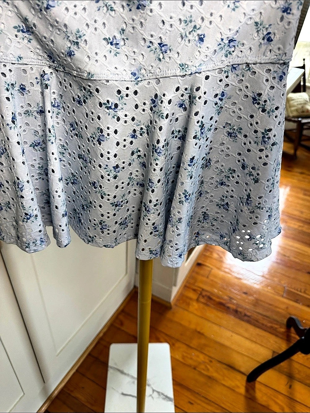 AS Revival Floral Mini Skoetin White & Blue Like New - Picture 2 of 4